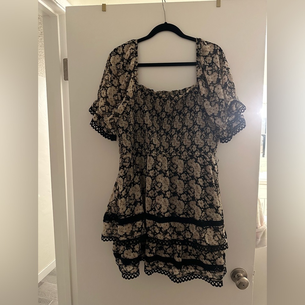 Arula Black/Tan floral Dress